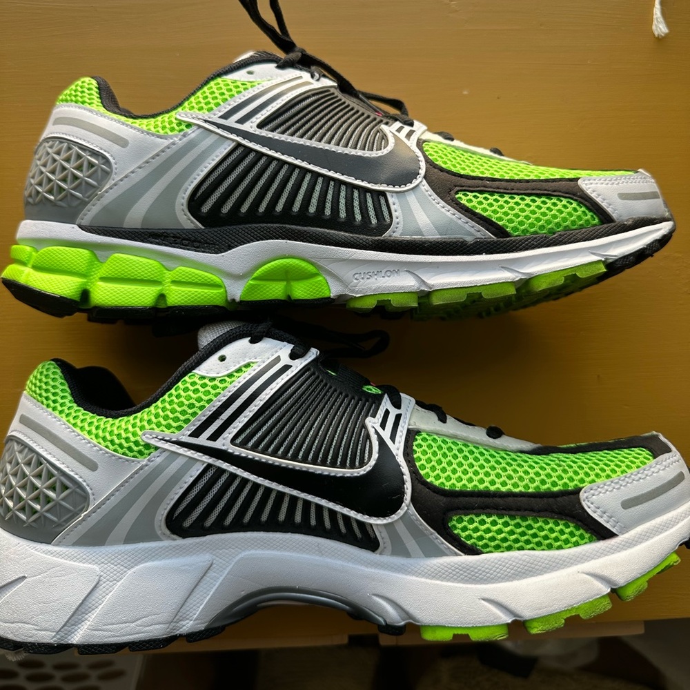 Nike Vomero 5